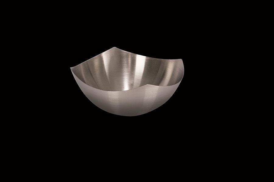 Squound™ Stainless Steel Bowls Displayware Metal Drain divider